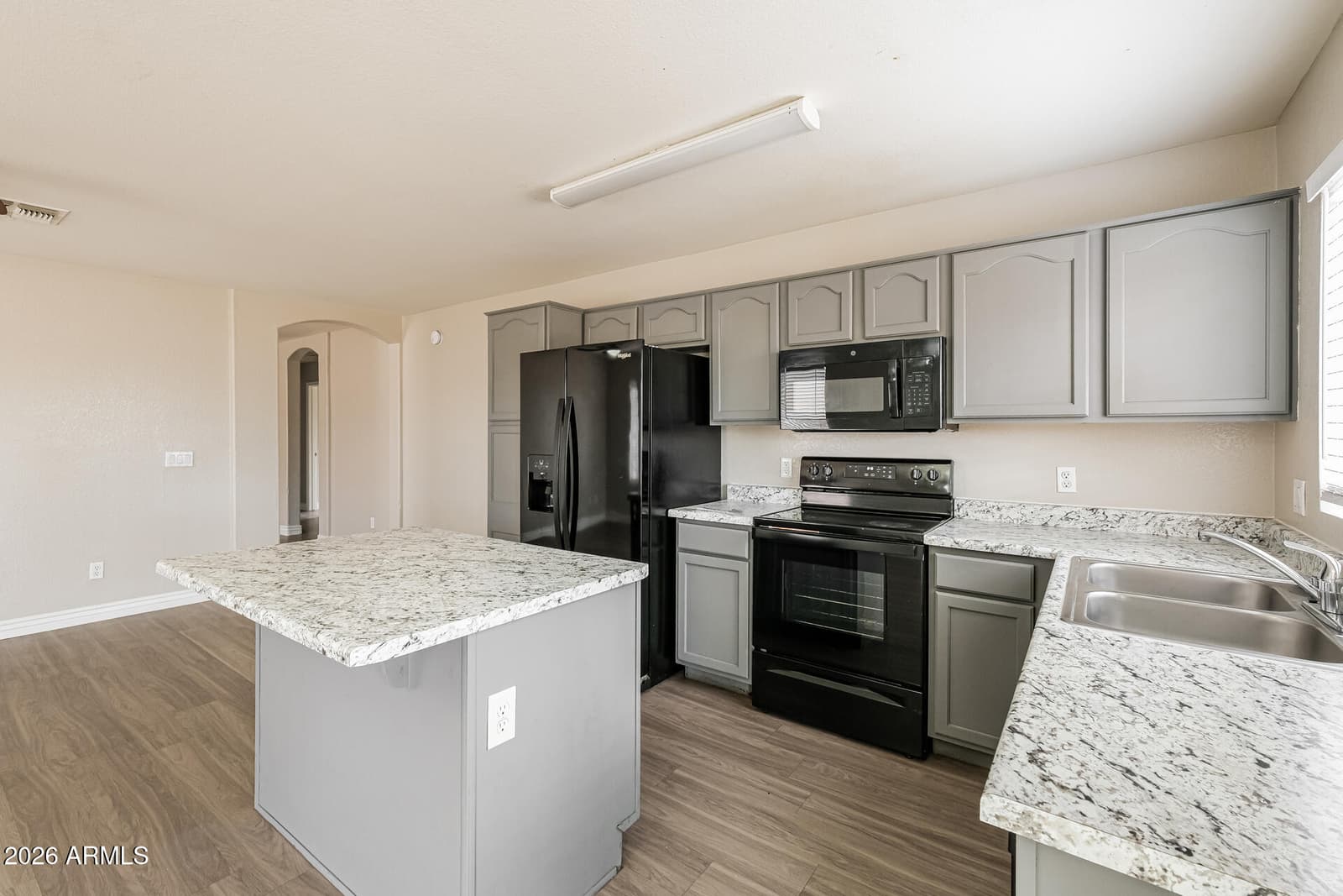 8152 N 88TH Lane, Peoria, AZ 85345 — photo 10 of 21