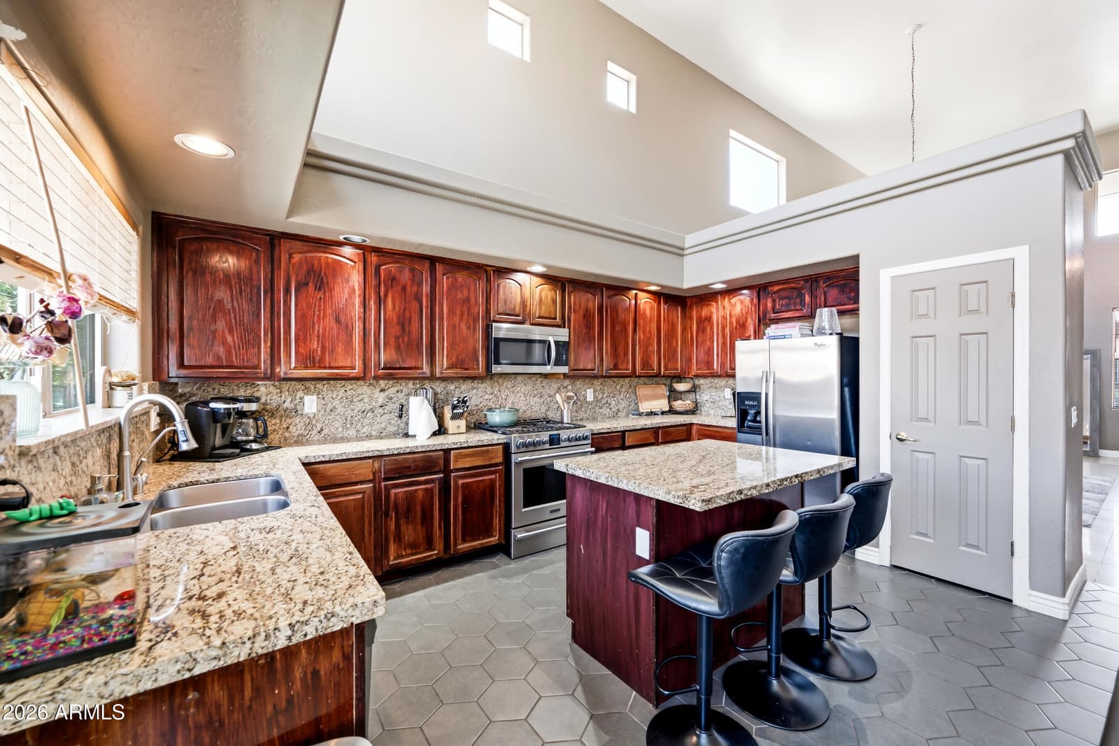 3210 S 81ST Avenue, Phoenix, AZ 85043 — photo 15 of 49