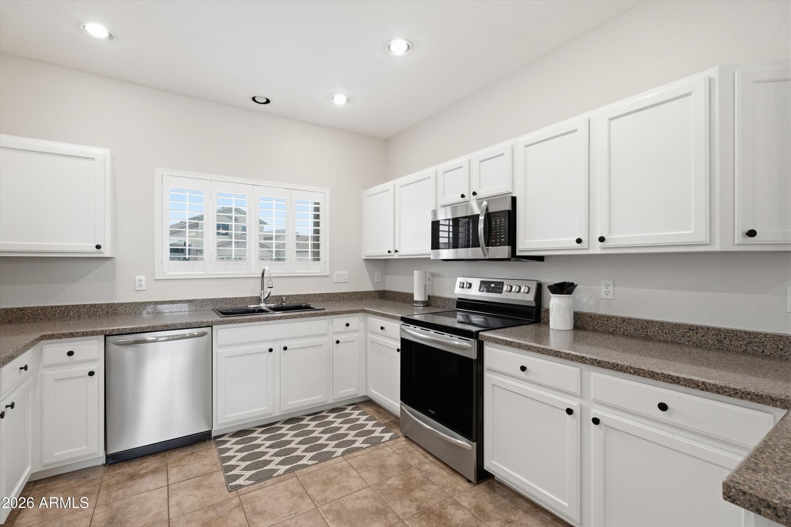 8710 W LISBON Lane, Peoria, AZ 85381 — photo 22 of 43