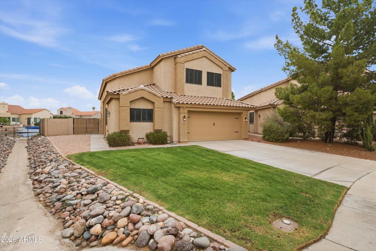 8710 W LISBON Lane, Peoria, AZ 85381 — photo 2 of 43