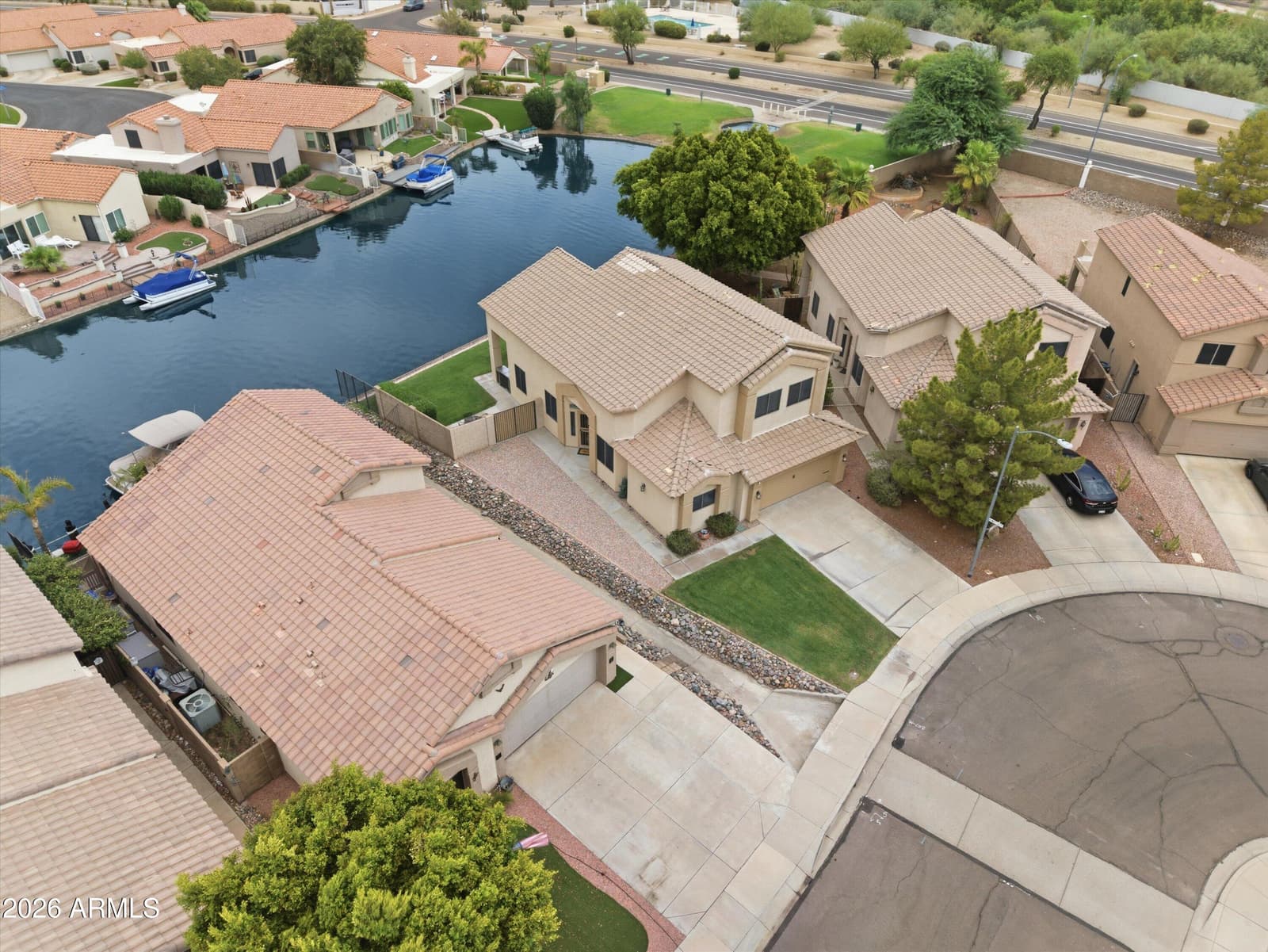 8710 W LISBON Lane, Peoria, AZ 85381 — photo 6 of 43