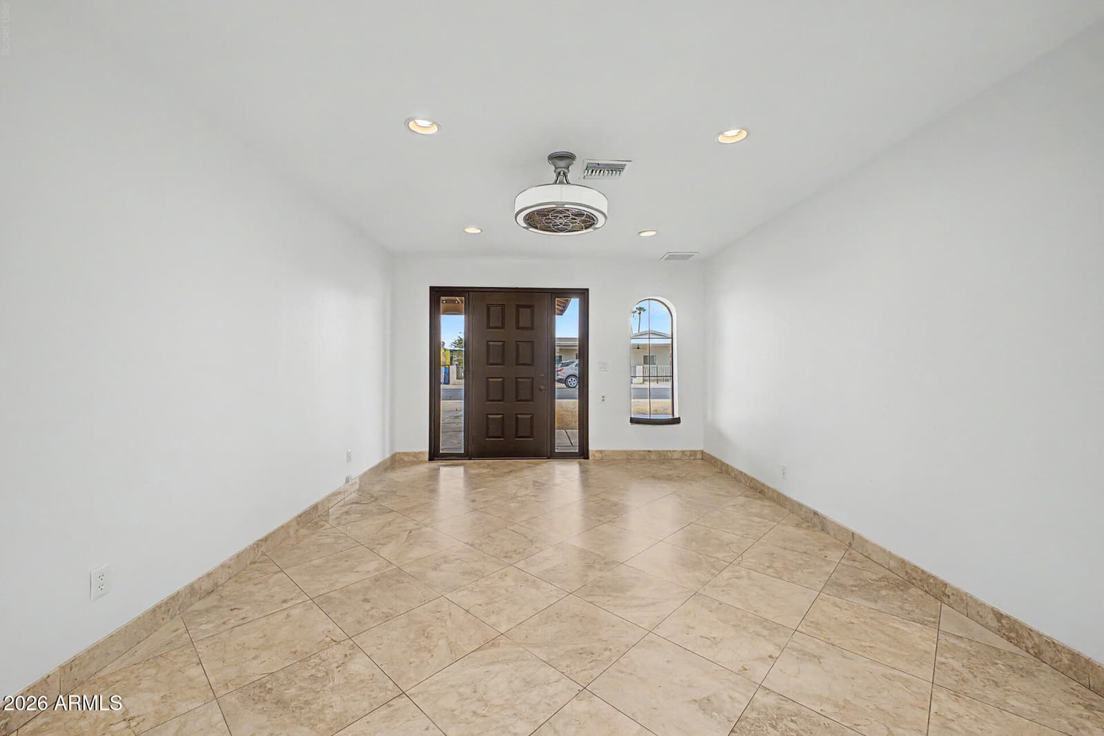 1707 W WAYLAND Drive, Phoenix, AZ 85041 — photo 4 of 35