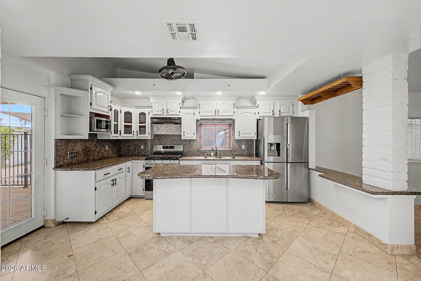 1707 W WAYLAND Drive, Phoenix, AZ 85041 — photo 14 of 35