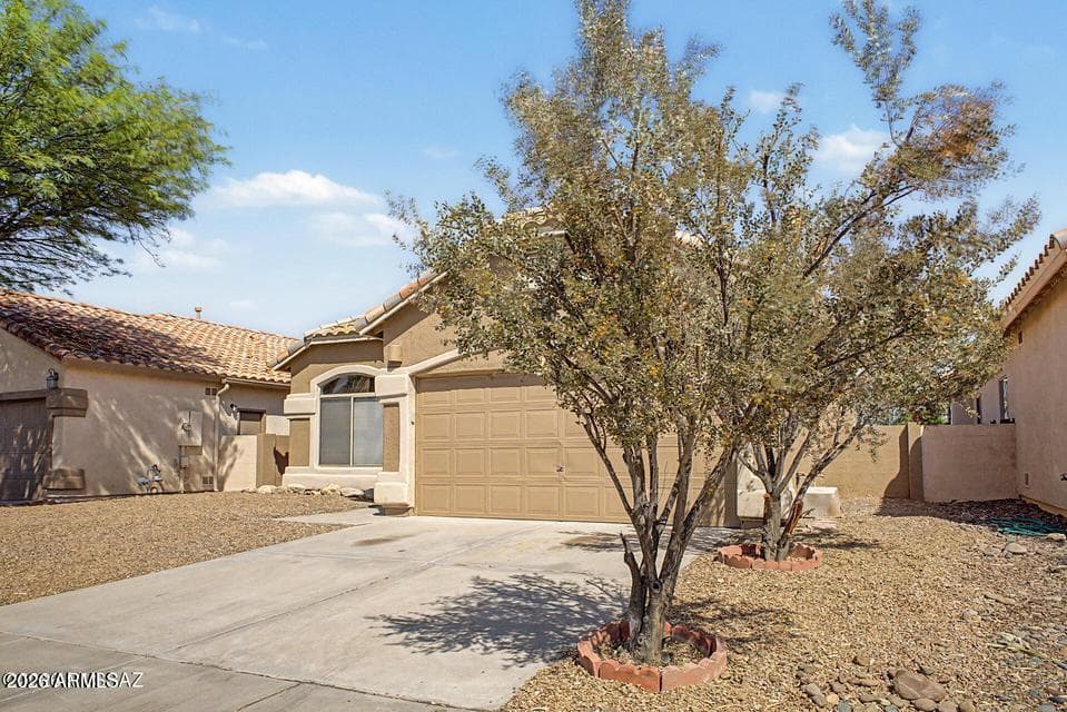 7932 N PANAMINT Drive, Tucson, AZ 85743 — photo 3 of 42