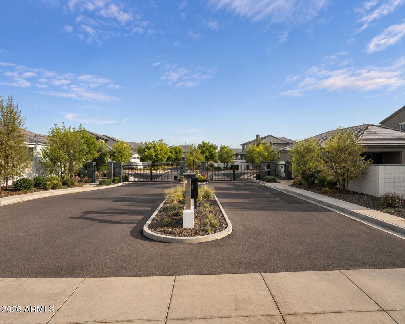 2334 E LEVI Drive, Phoenix, AZ 85040 — photo 34 of 35