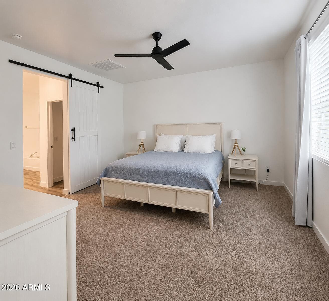 2334 E LEVI Drive, Phoenix, AZ 85040 — photo 14 of 35