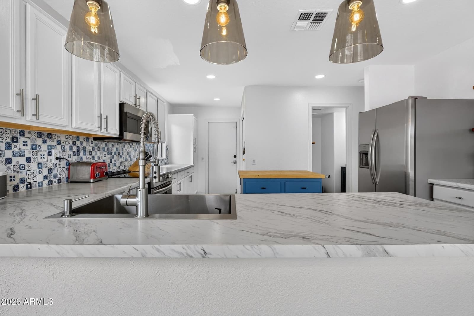 28 N BIRCH Street, Gilbert, AZ 85233 — photo 8 of 30