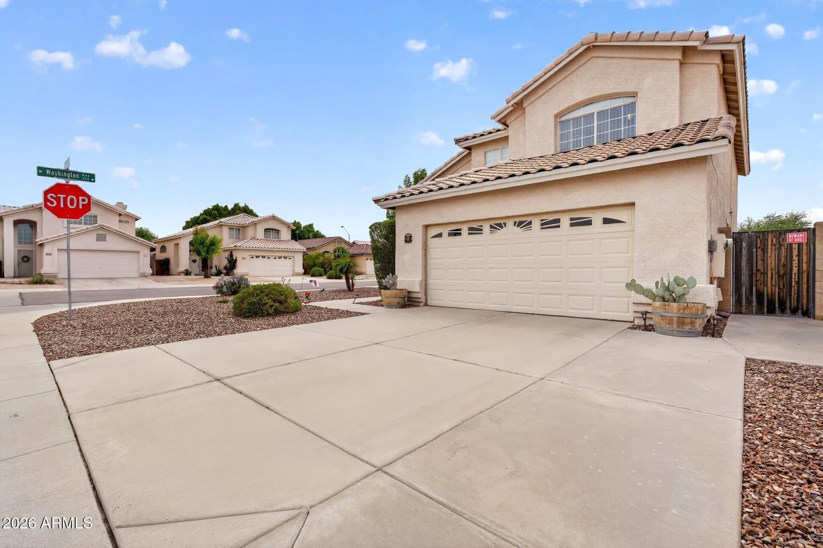 28 N BIRCH Street, Gilbert, AZ 85233 — photo 3 of 30
