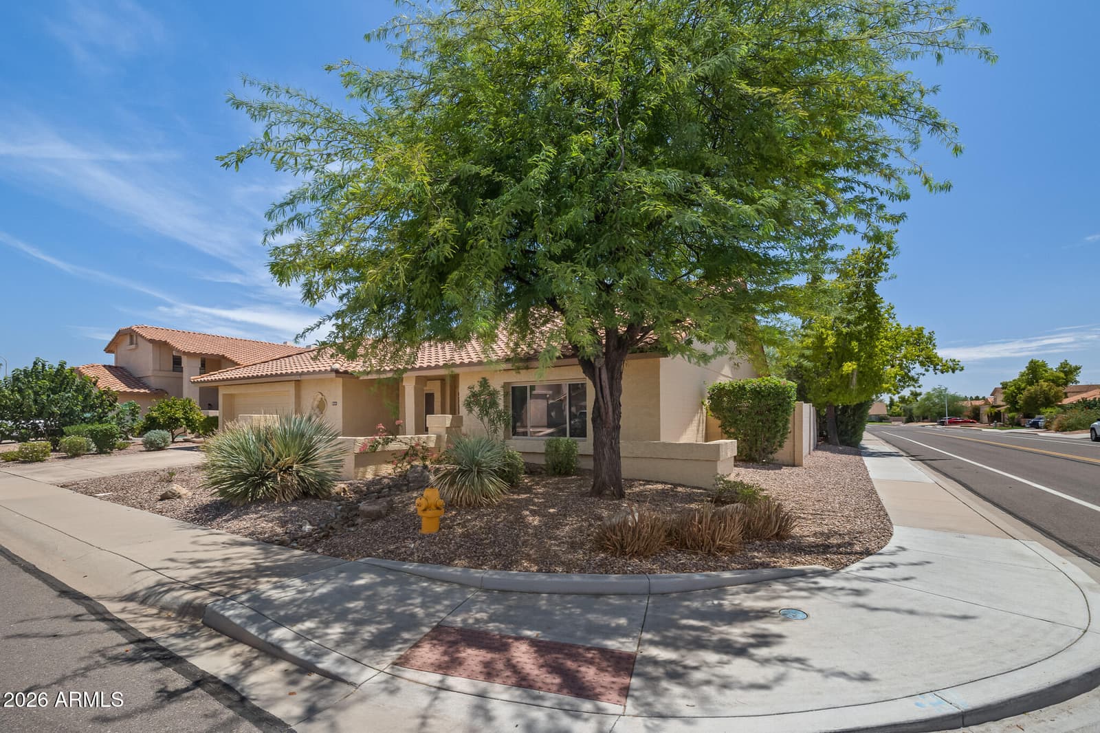 2419 W SHAWNEE Drive, Chandler, AZ 85224 — photo 4 of 42