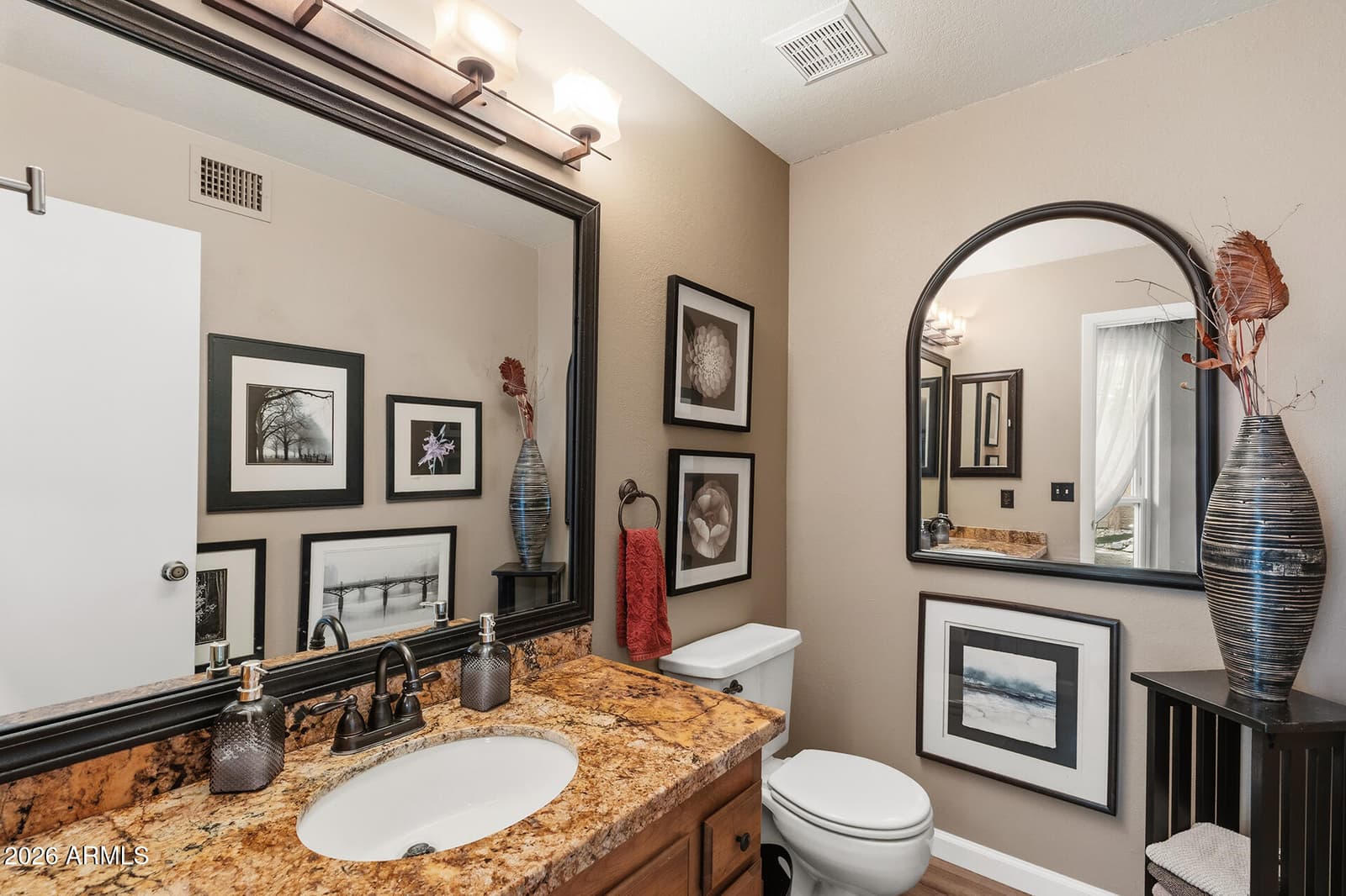422 E KERRY Lane, Phoenix, AZ 85024 — photo 17 of 68