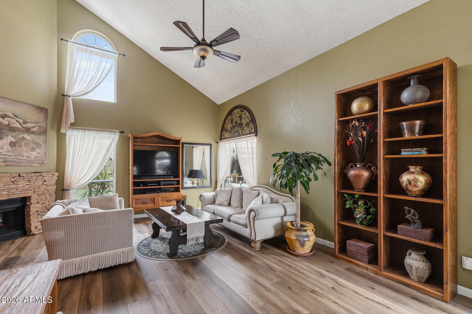 422 E KERRY Lane, Phoenix, AZ 85024 — photo 18 of 68