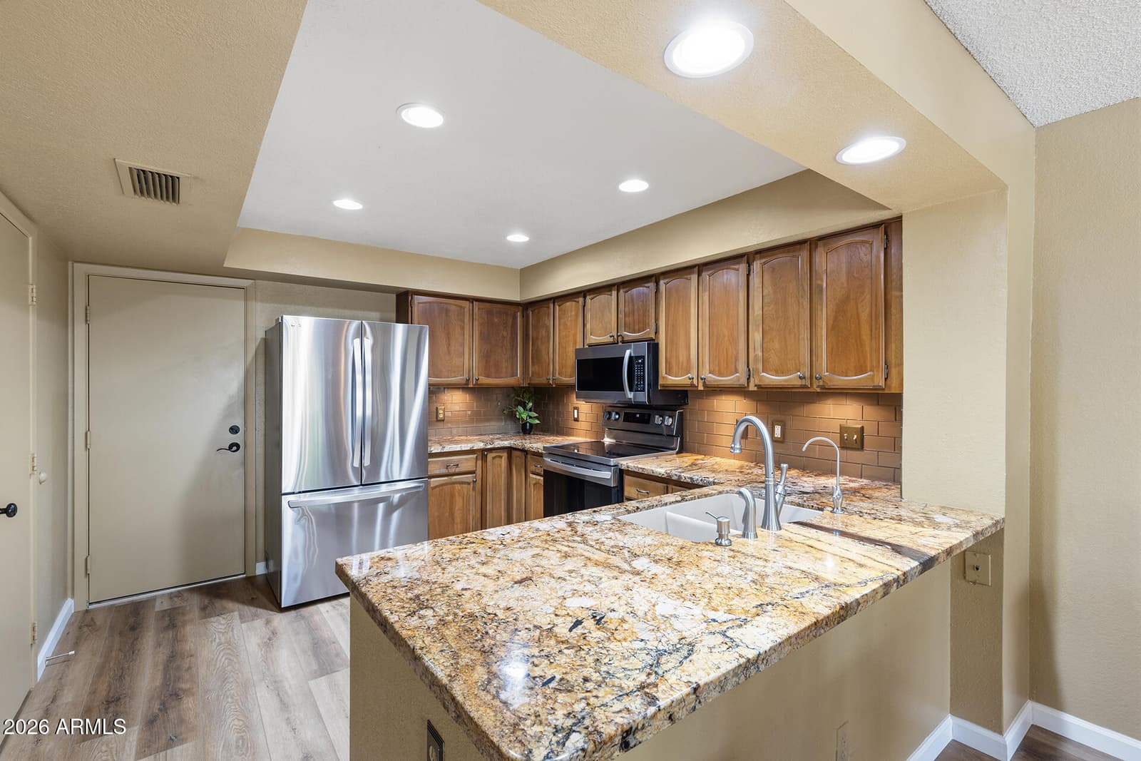 422 E KERRY Lane, Phoenix, AZ 85024 — photo 29 of 68