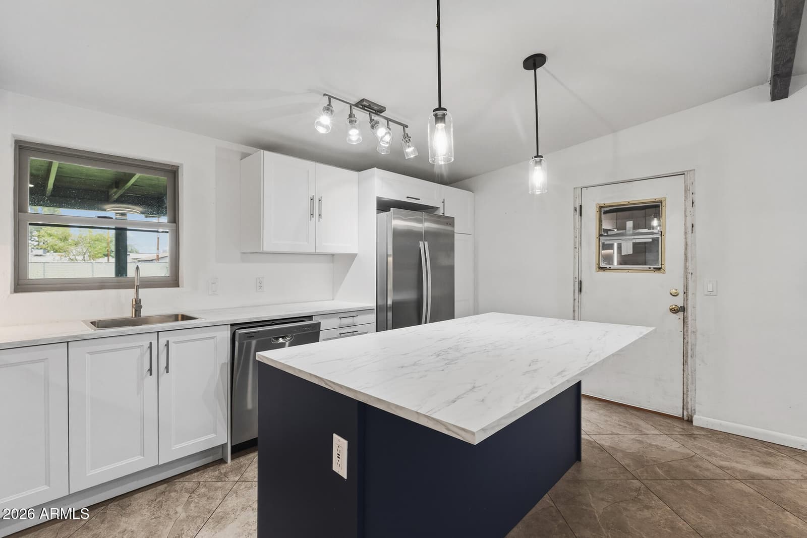 1620 W ROESER Road, Phoenix, AZ 85041 — photo 13 of 40