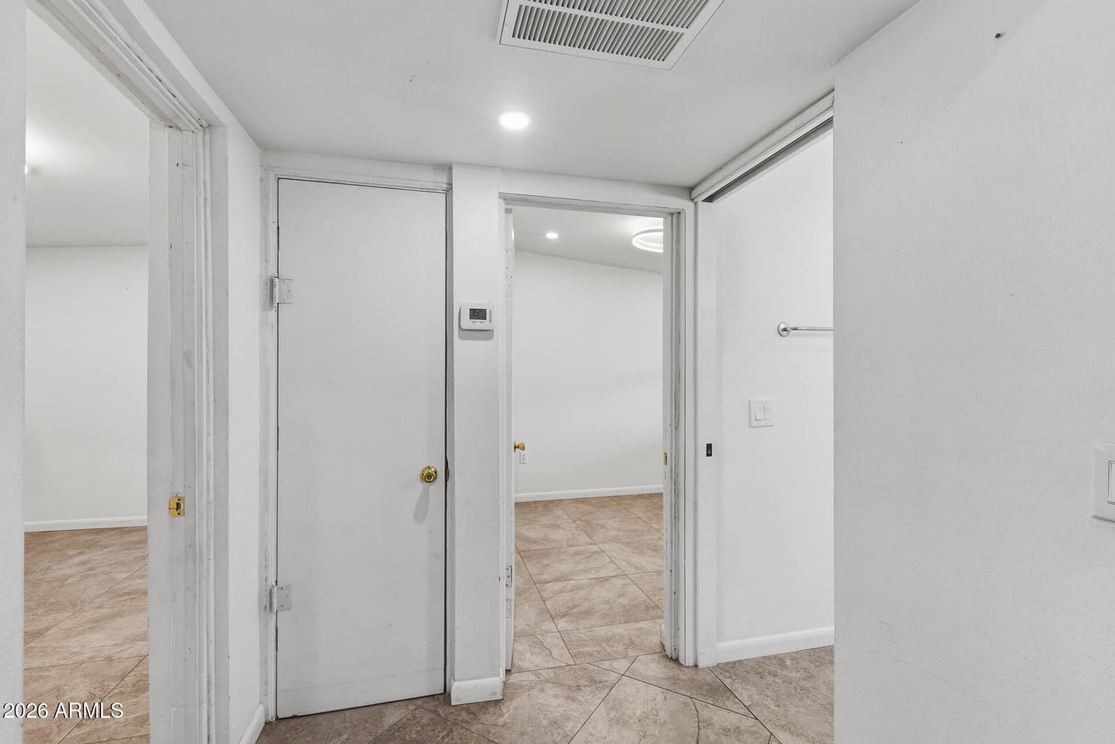 1620 W ROESER Road, Phoenix, AZ 85041 — photo 16 of 40