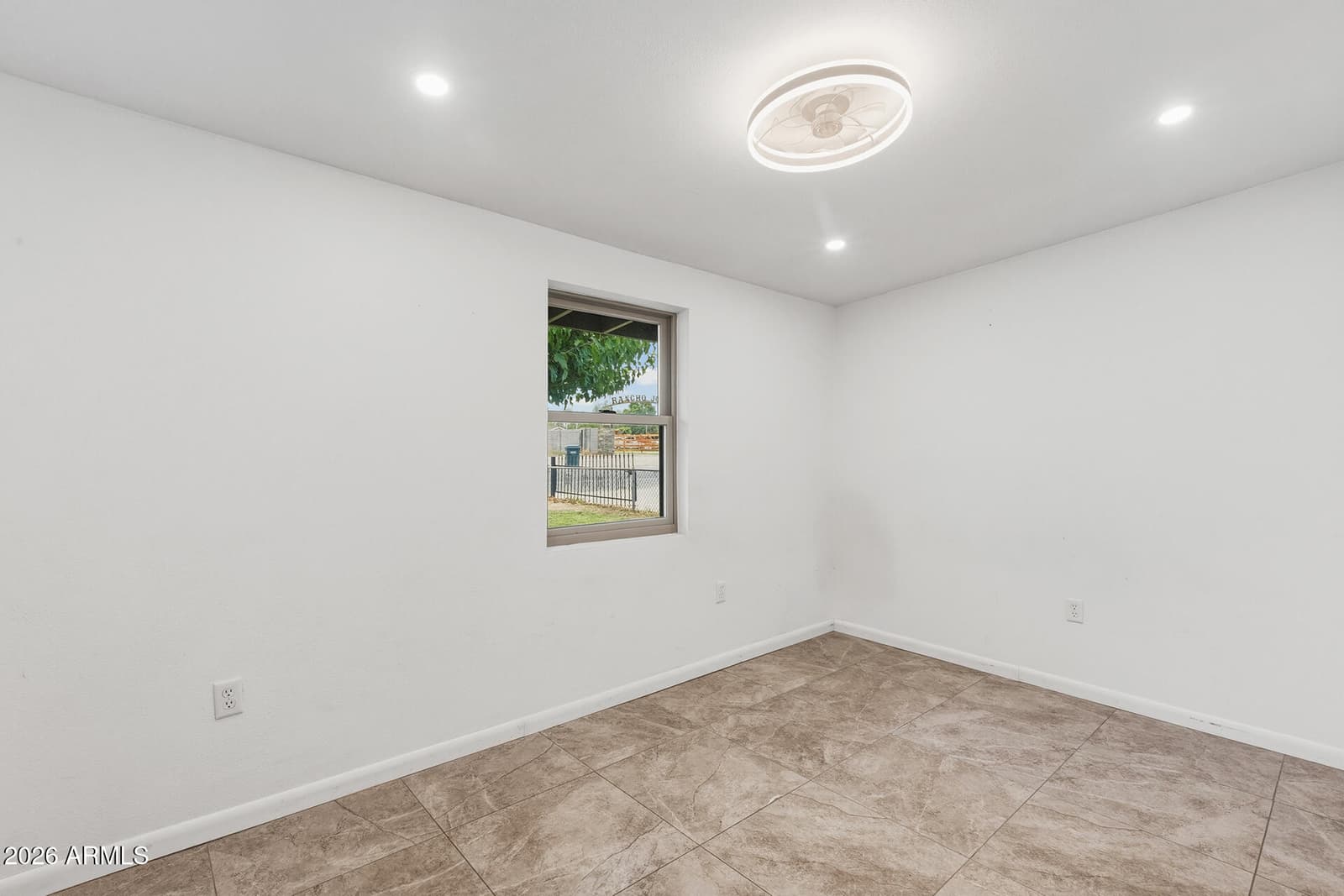 1620 W ROESER Road, Phoenix, AZ 85041 — photo 18 of 40