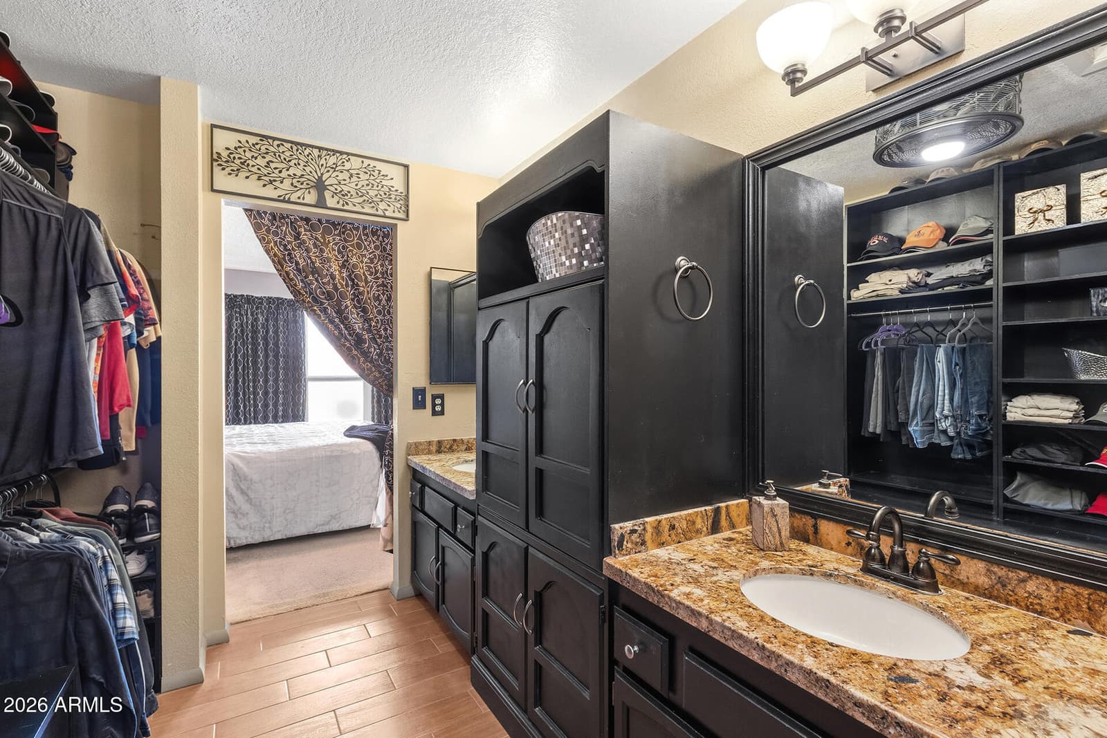 422 E KERRY Lane, Phoenix, AZ 85024 — photo 54 of 68