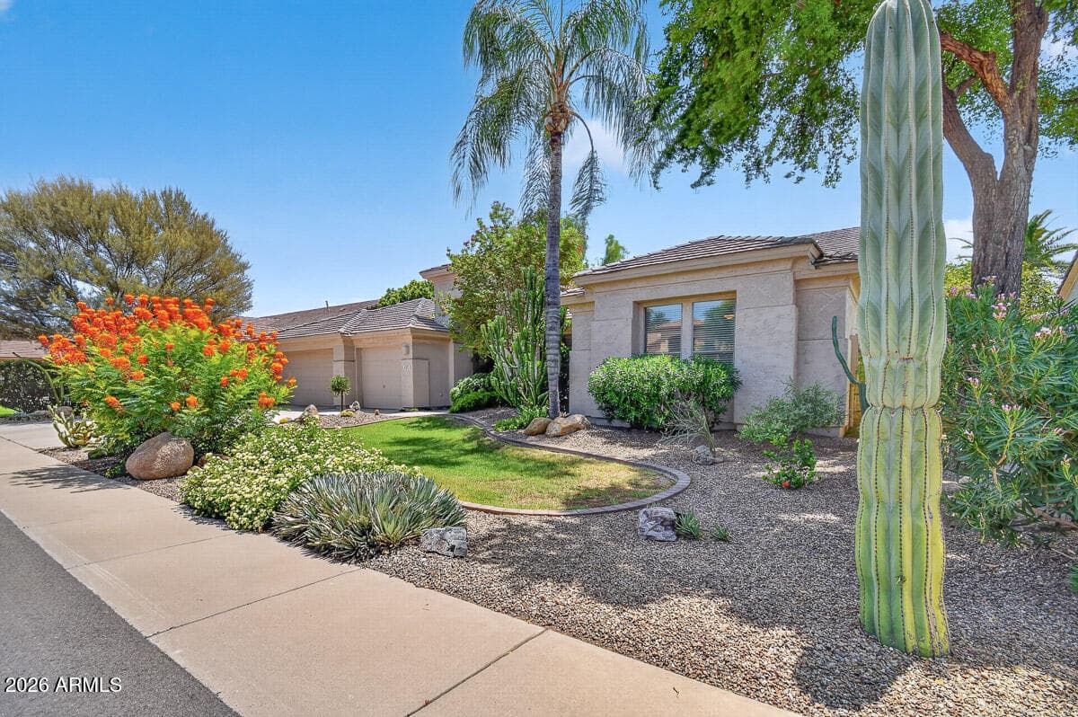 1047 W ARMSTRONG Way, Chandler, AZ 85286 — photo 2 of 60