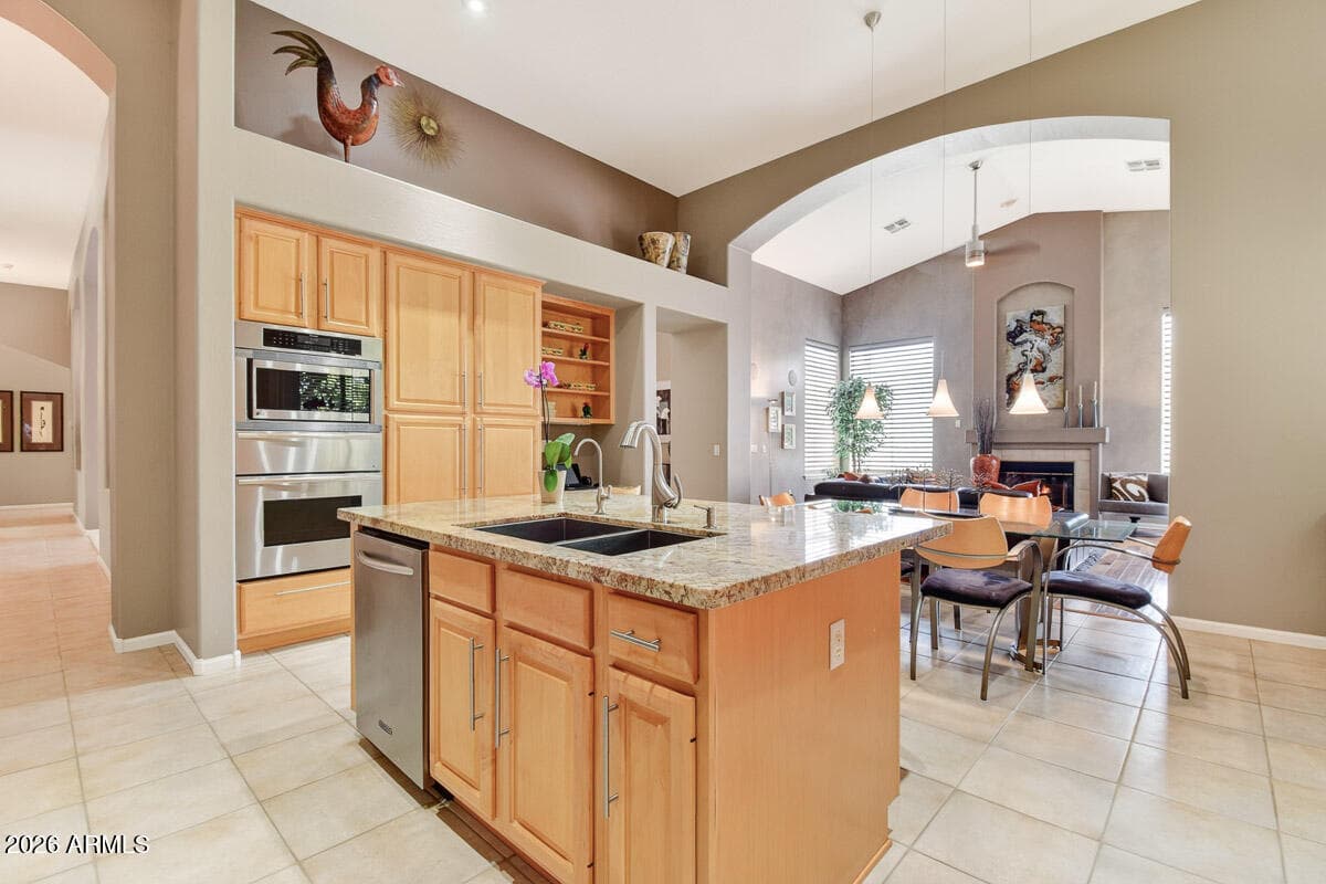 1047 W ARMSTRONG Way, Chandler, AZ 85286 — photo 11 of 60