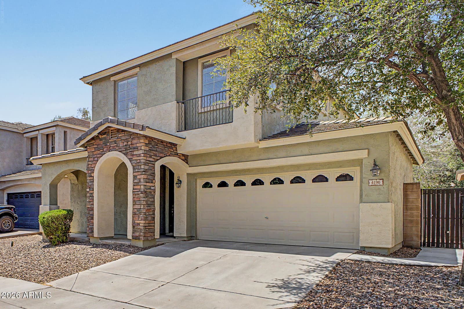 4190 S PONDEROSA Drive, Gilbert, AZ 85297 — photo 3 of 35