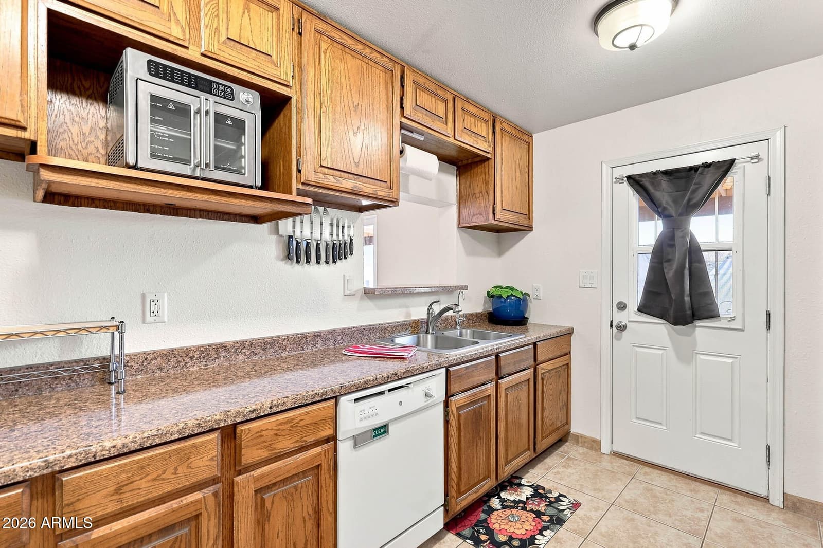 11025 N 43RD Drive, Glendale, AZ 85304 — photo 13 of 34