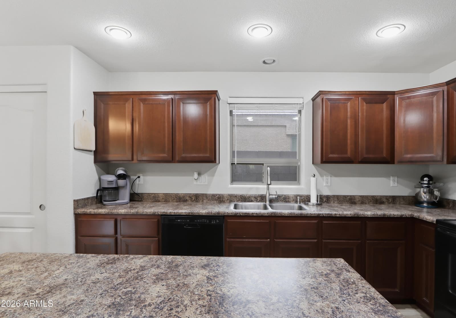 9838 W SALTER Drive, Peoria, AZ 85382 — photo 15 of 37