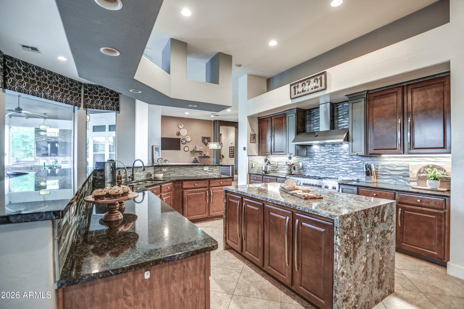 9156 W BAJADA Road, Peoria, AZ 85383 — photo 15 of 59