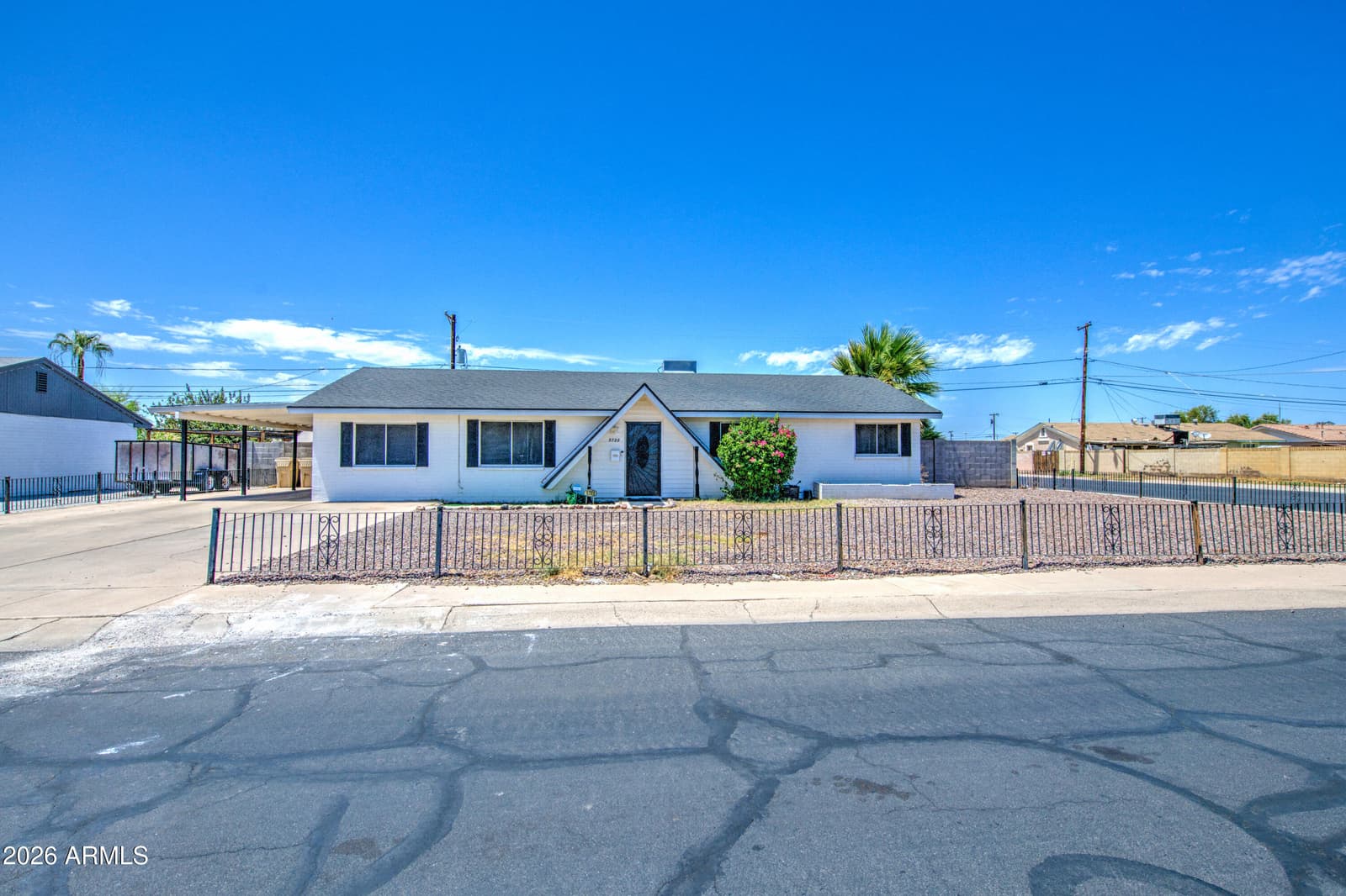 5722 N 62nd Drive, Glendale, AZ 85301 — photo 2 of 38