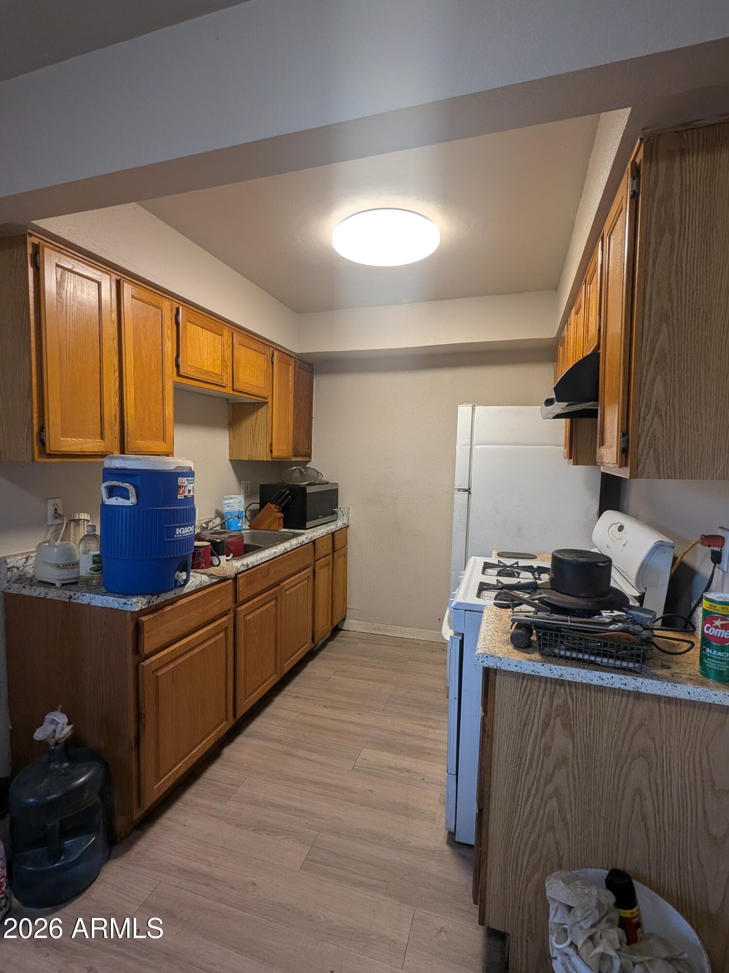 3840 N 43RD Avenue 16, Phoenix, AZ 85031 — photo 8 of 24