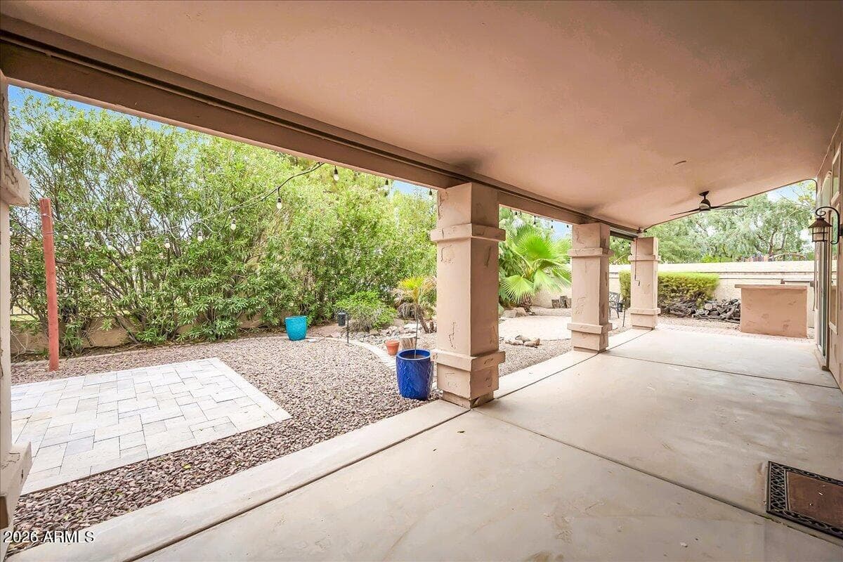 724 N ASH Drive, Chandler, AZ 85224 — photo 10 of 54