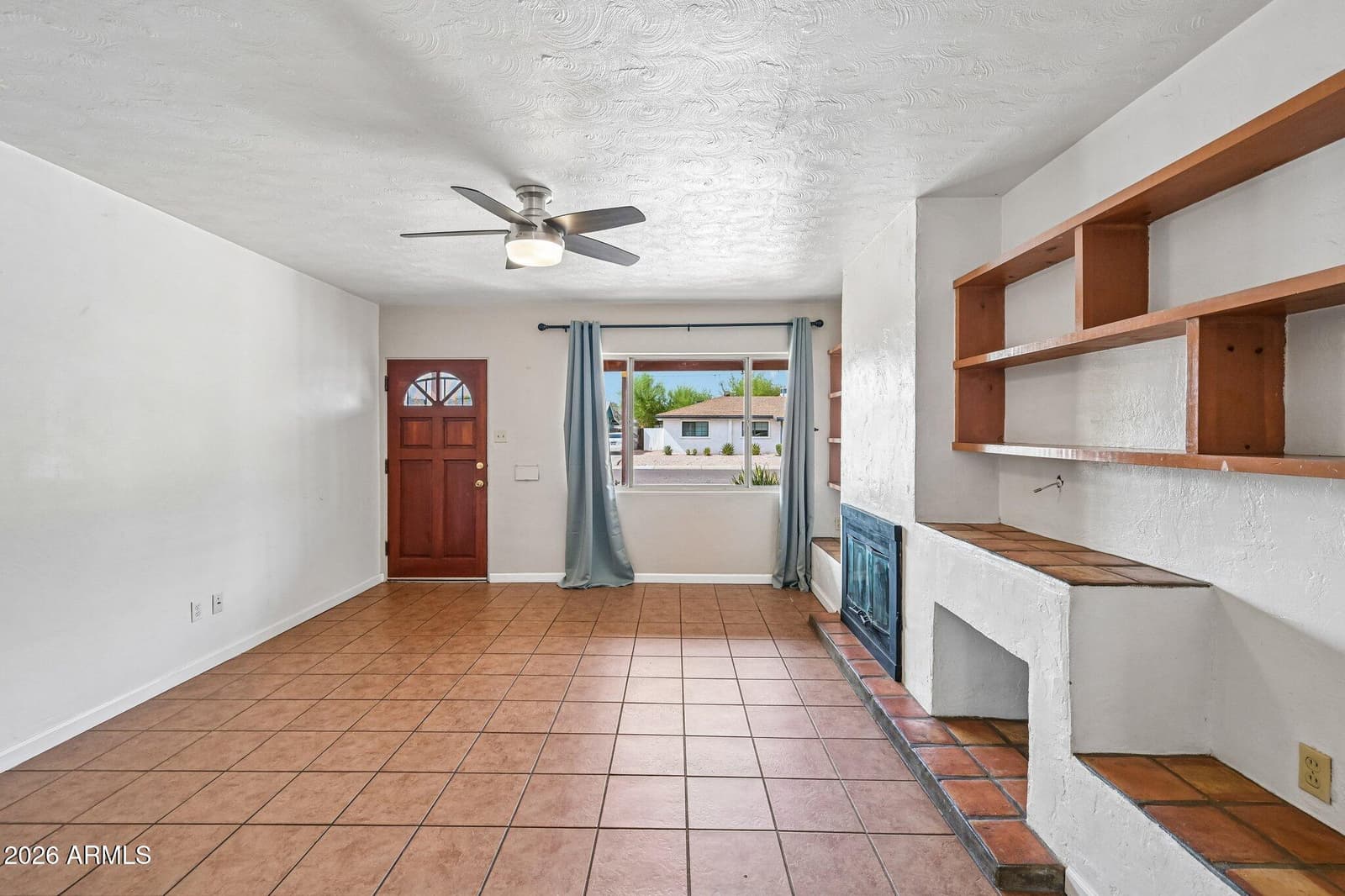 1315 E LEMON Street, Tempe, AZ 85281 — photo 4 of 22