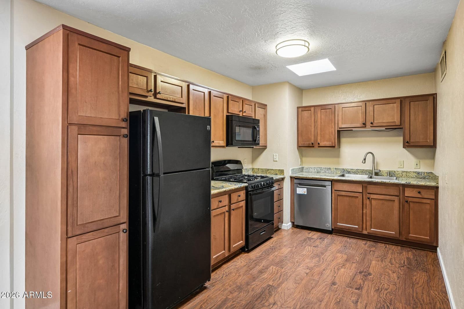1315 E LEMON Street, Tempe, AZ 85281 — photo 8 of 22