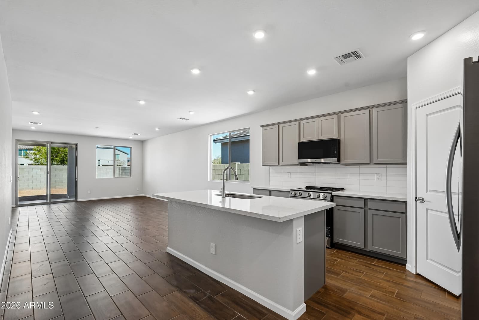 18268 W CALLE LEJOS, Surprise, AZ 85387 — photo 12 of 29