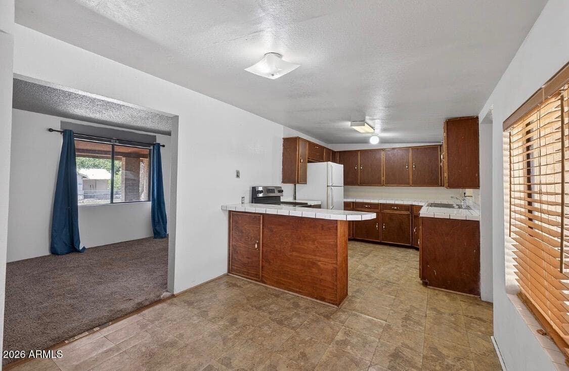 5499 S GLENDALE Avenue, Globe, AZ 85501 — photo 10 of 22