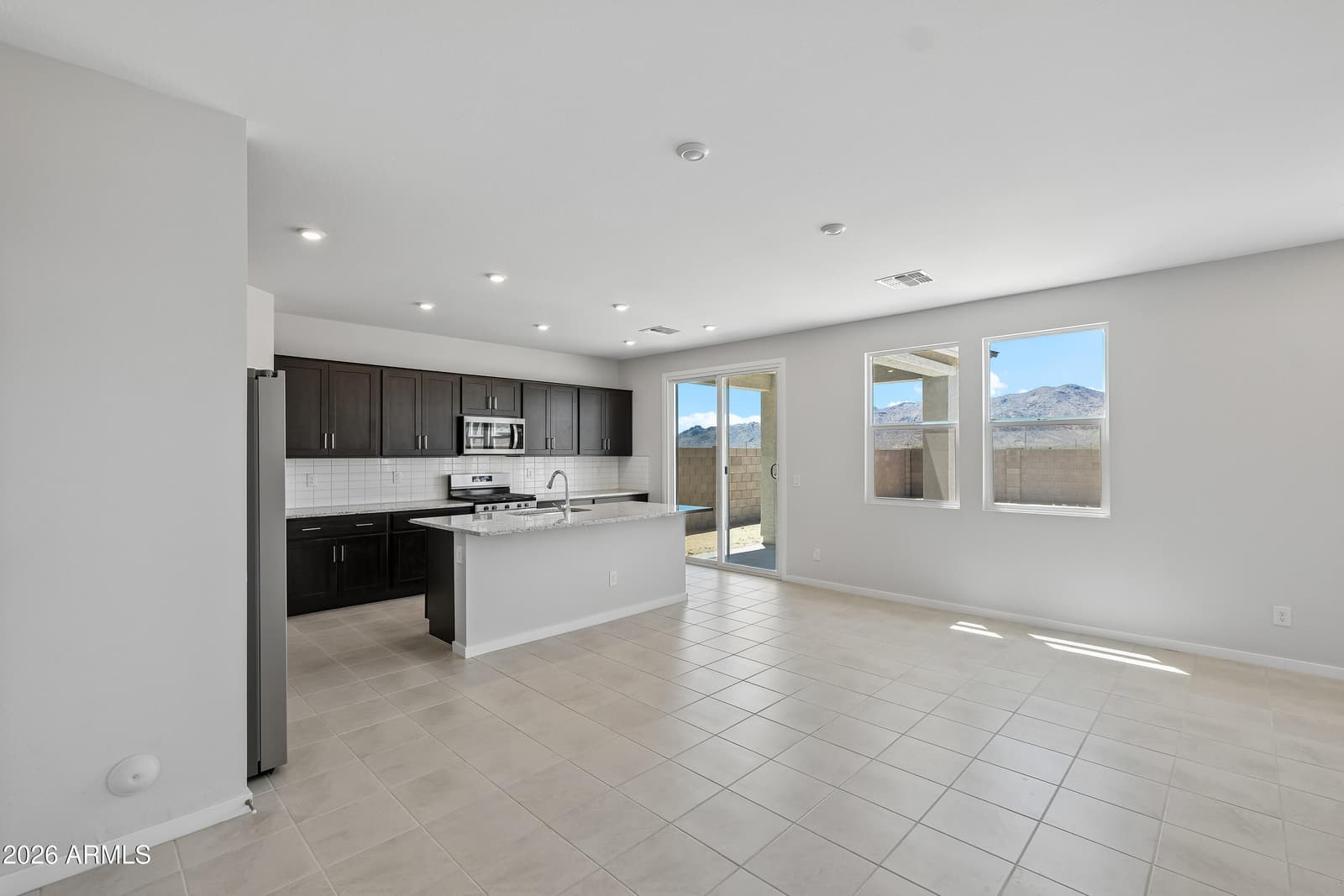 18274 W CALLE LEJOS, Surprise, AZ 85387 — photo 4 of 27