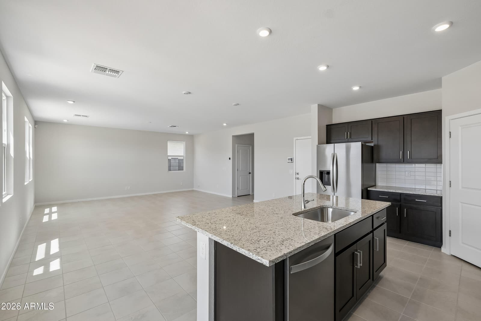 18274 W CALLE LEJOS, Surprise, AZ 85387 — photo 8 of 27
