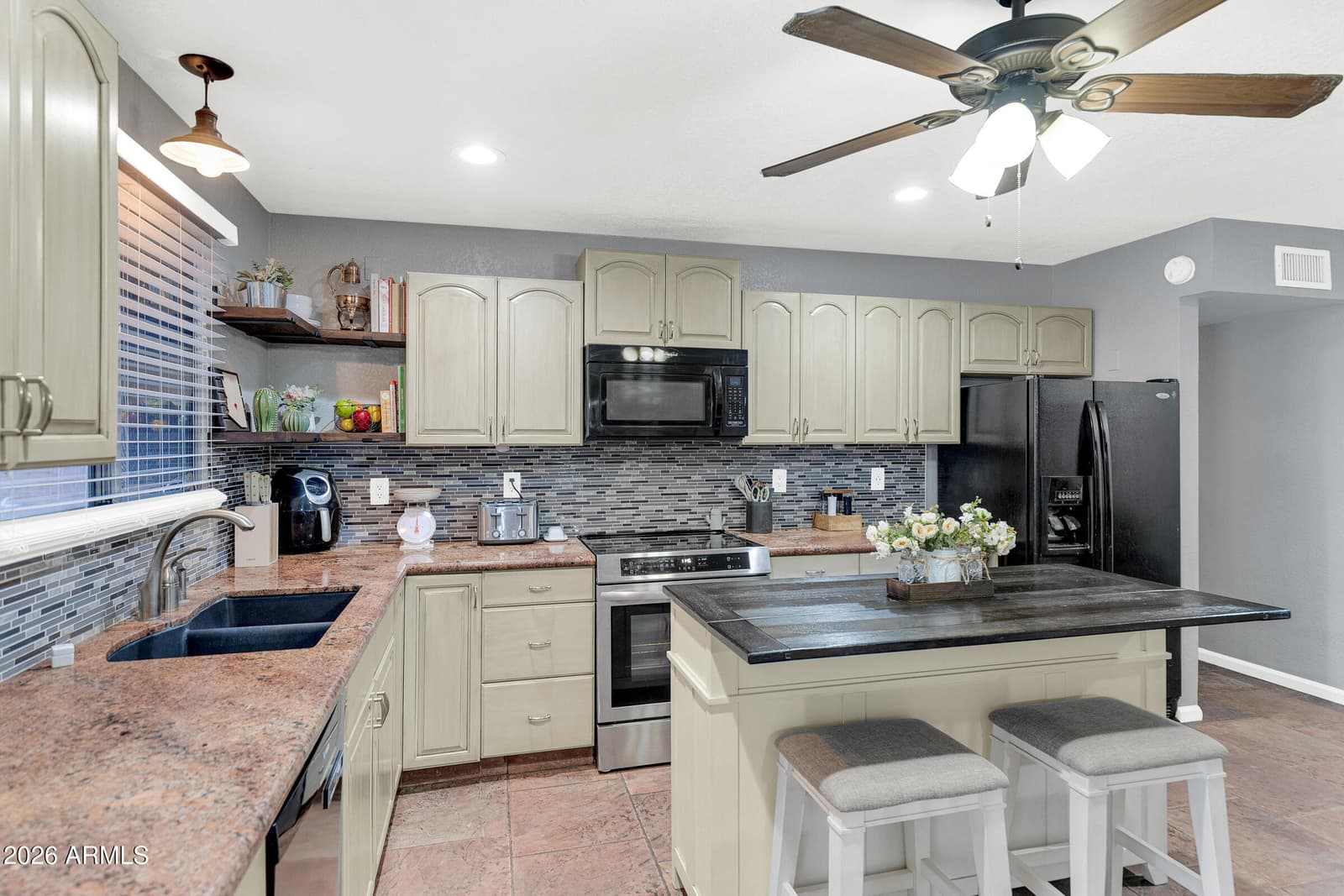 828 N Terrace Street, Mesa, AZ 85203 — photo 10 of 45