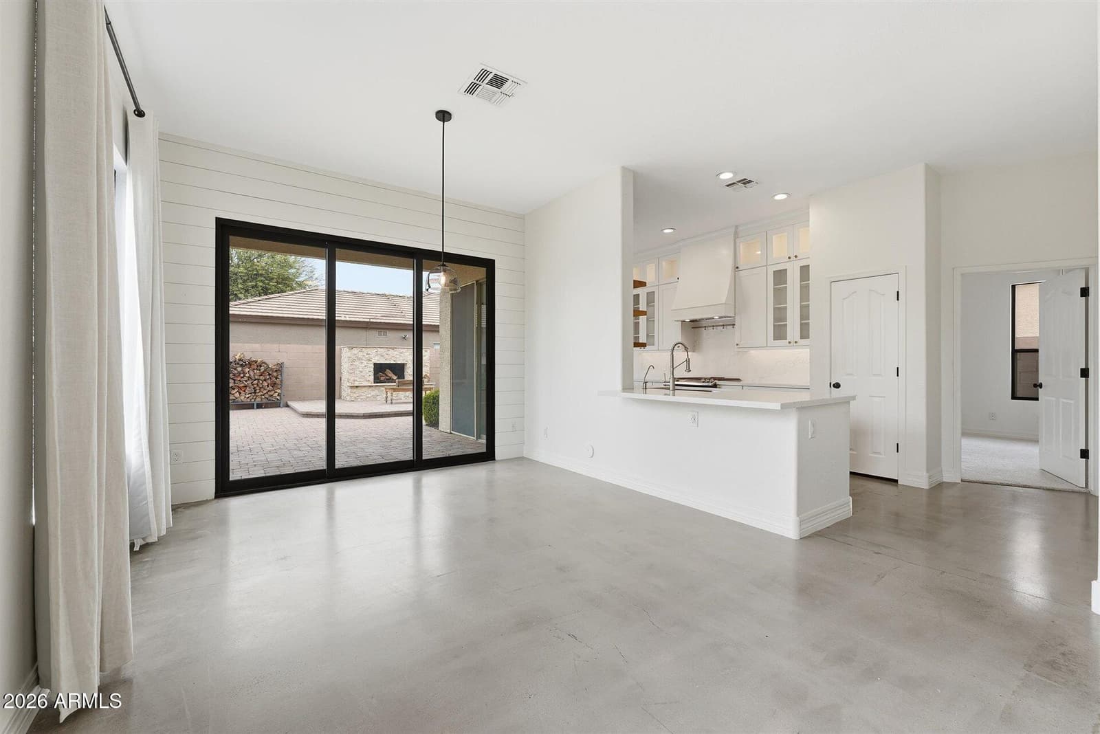 26428 N 42ND Place, Phoenix, AZ 85050 — photo 5 of 27