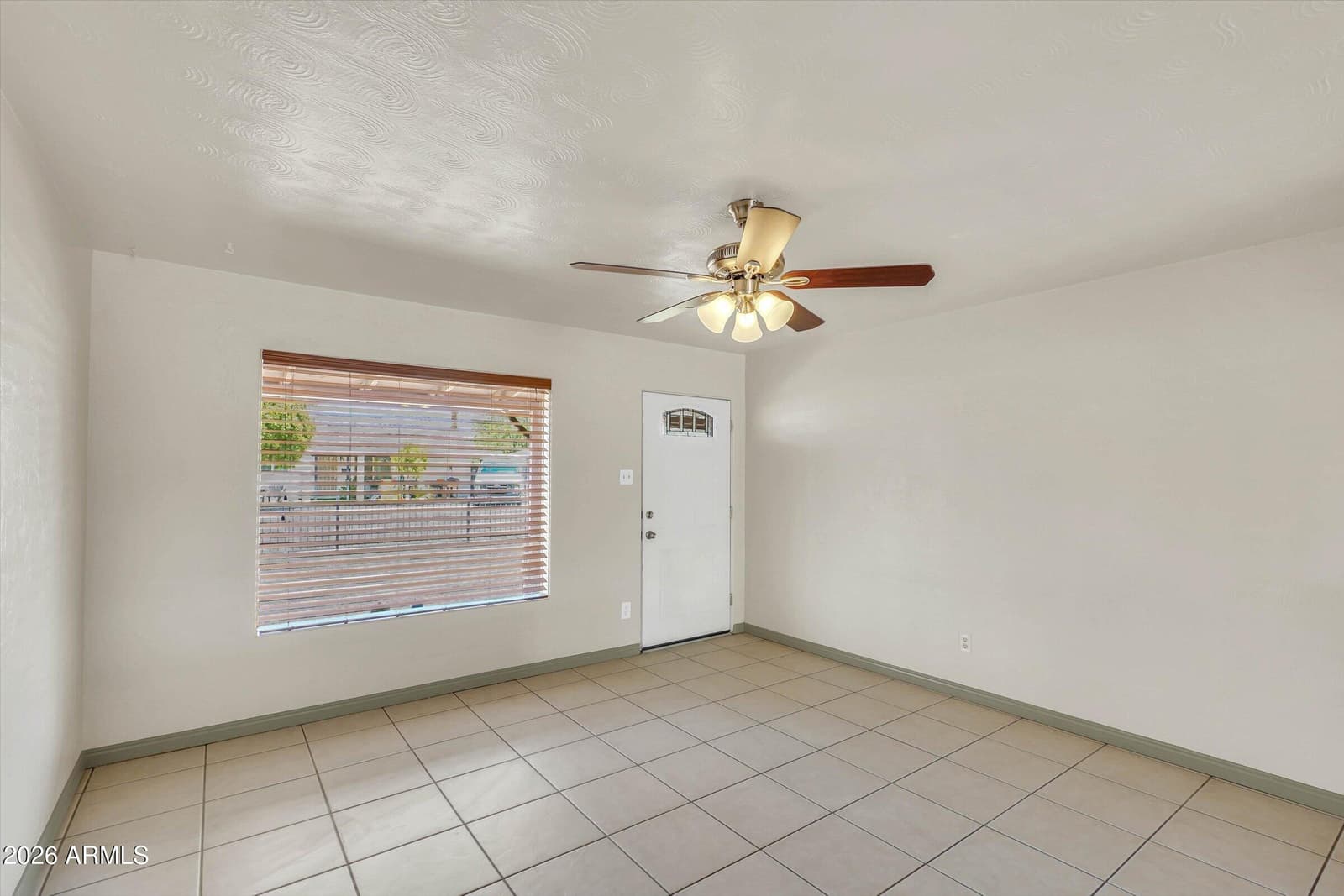 3027 W LUKE Avenue, Phoenix, AZ 85017 — photo 7 of 43