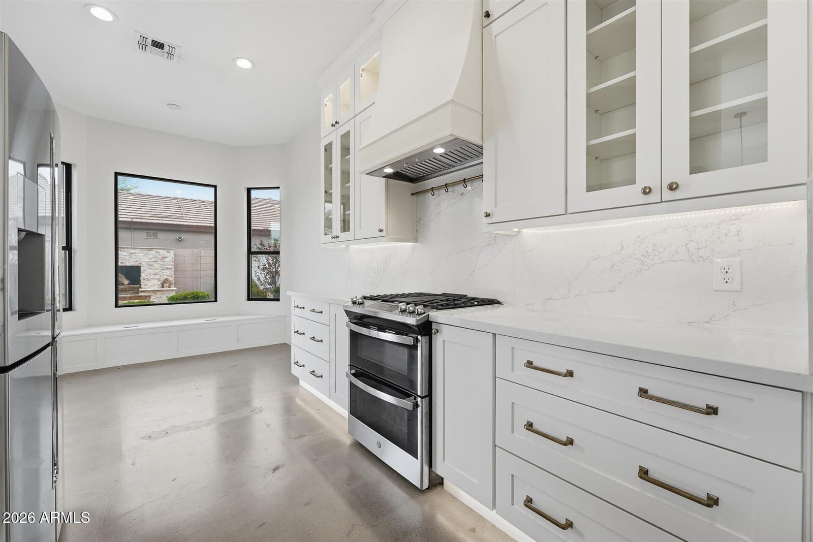 26428 N 42ND Place, Phoenix, AZ 85050 — photo 7 of 27
