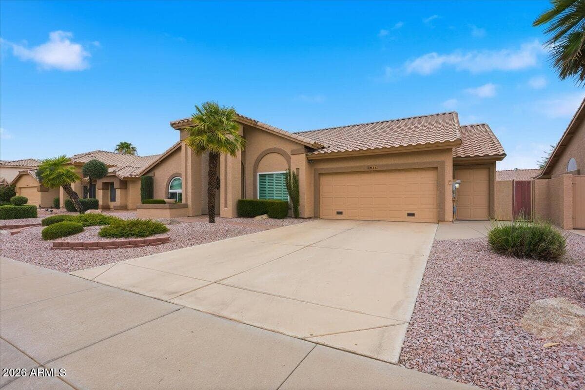 8811 W KIMBERLY Way, Peoria, AZ 85382 — photo 7 of 44
