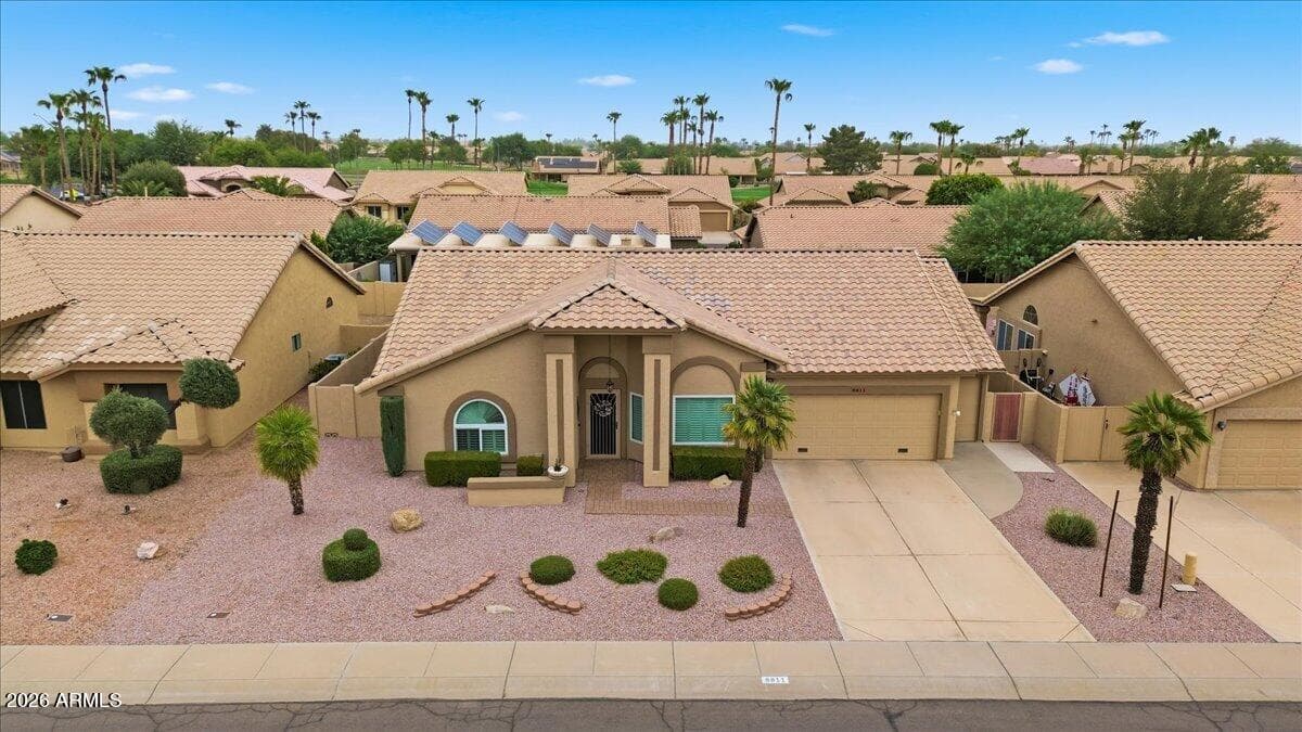 8811 W KIMBERLY Way, Peoria, AZ 85382 — photo 9 of 44