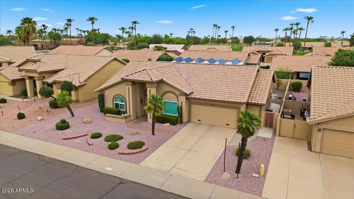 8811 W KIMBERLY Way, Peoria, AZ 85382 — photo 10 of 44