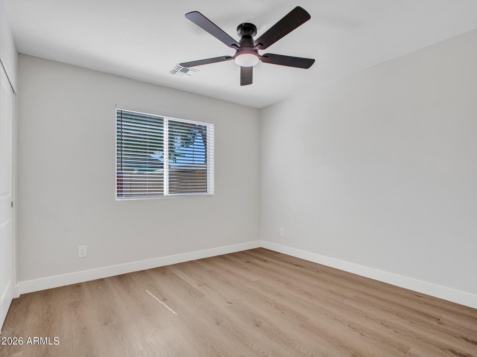 4915 W SHANGRI LA Road, Glendale, AZ 85304 — photo 38 of 61