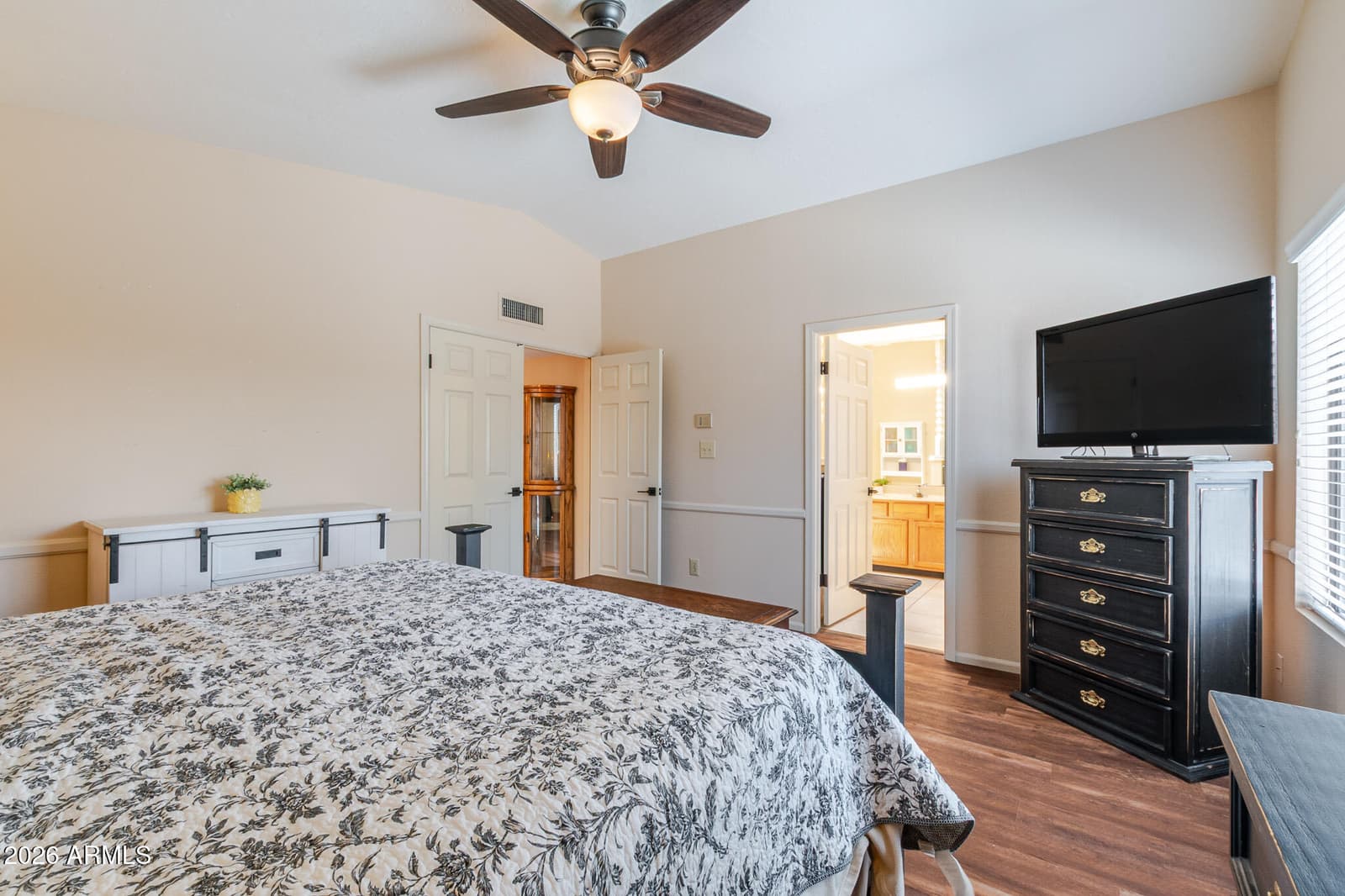4023 W BEVERLY Lane, Phoenix, AZ 85053 — photo 48 of 86