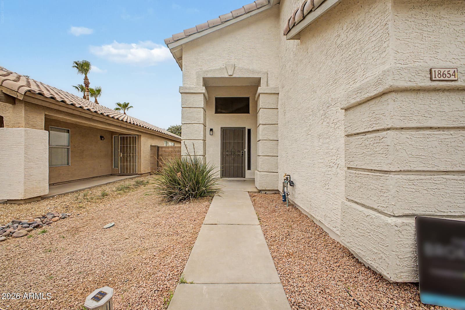18654 N 39TH Street, Phoenix, AZ 85050 — photo 5 of 32