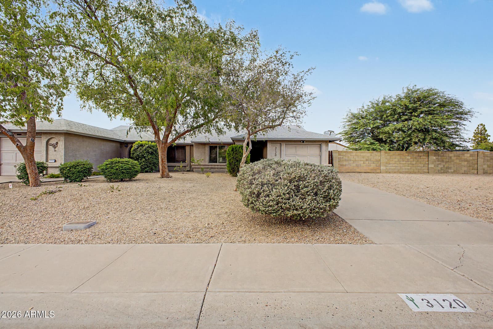 3120 W Runion Drive, Phoenix, AZ 85027 — photo 1 of 26