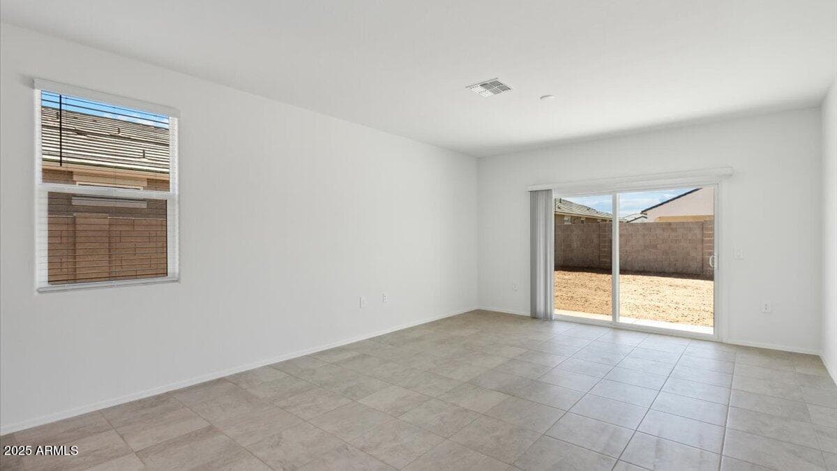 2651 W SIMONE Avenue, Apache Junction, AZ 85120 — photo 9 of 16