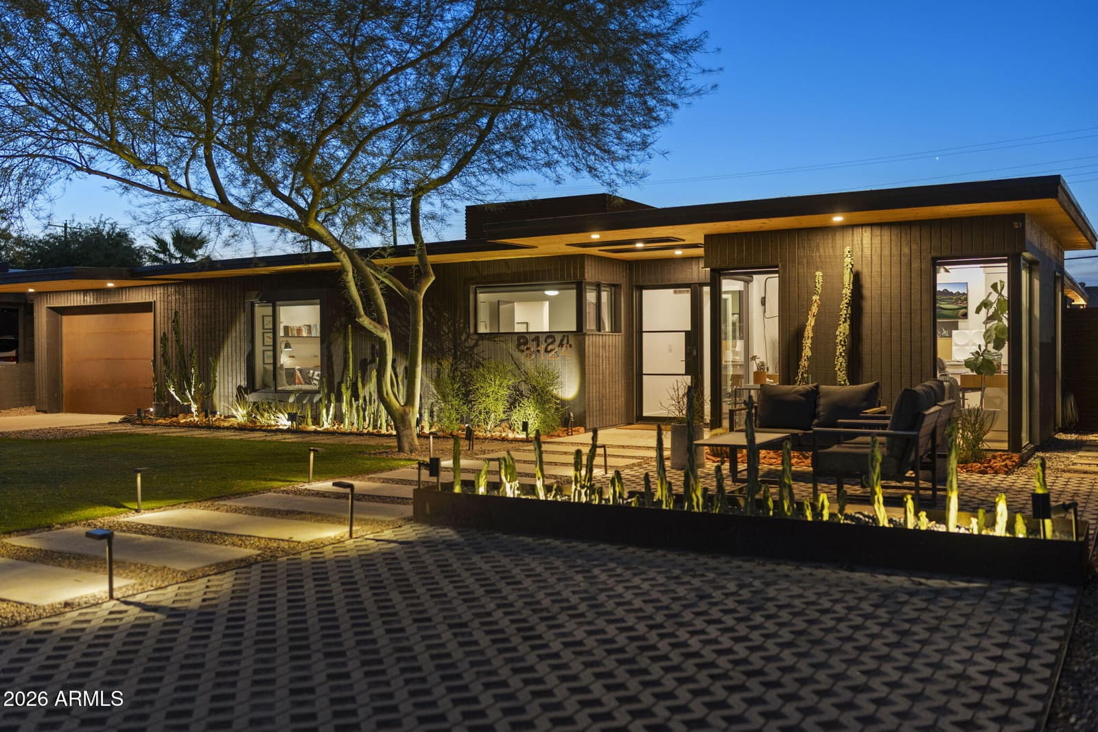 8124 E GRANADA Road, Scottsdale, AZ 85257 — photo 5 of 64