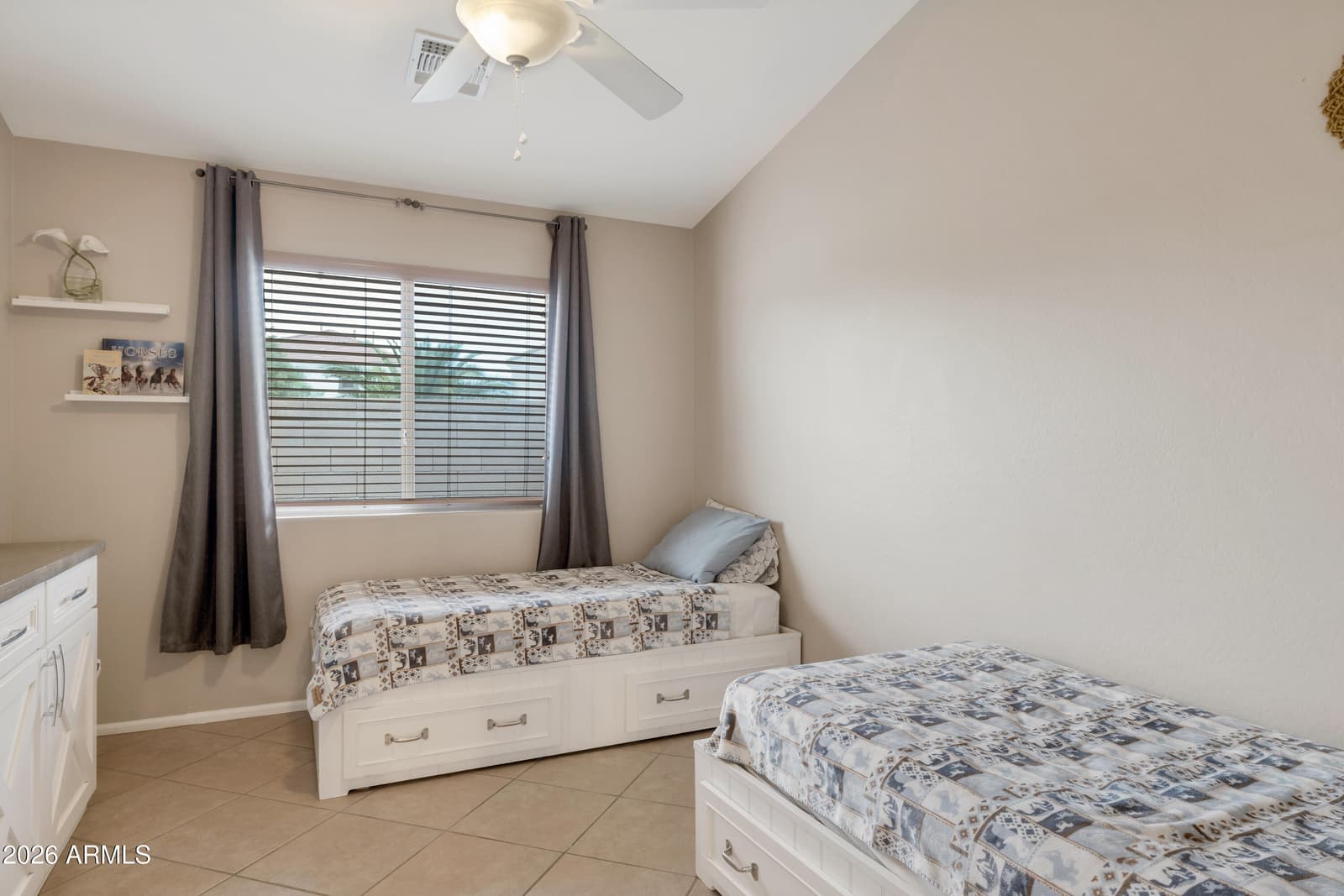 2716 E QUIET HOLLOW Lane, Phoenix, AZ 85024 — photo 11 of 41