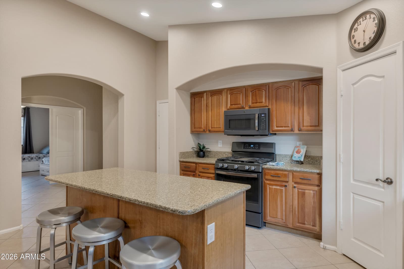 2716 E QUIET HOLLOW Lane, Phoenix, AZ 85024 — photo 16 of 41